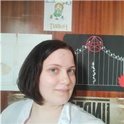 Studentessa universitaria di Lettere Moderne, diplomata al liceo scientifico, offre ripetizioni per ripetizioni e aiuto compiti per elementari e medie, e ripetizioni di matematica, scienze, fisica, storia, letteratura fino alla quarta liceo